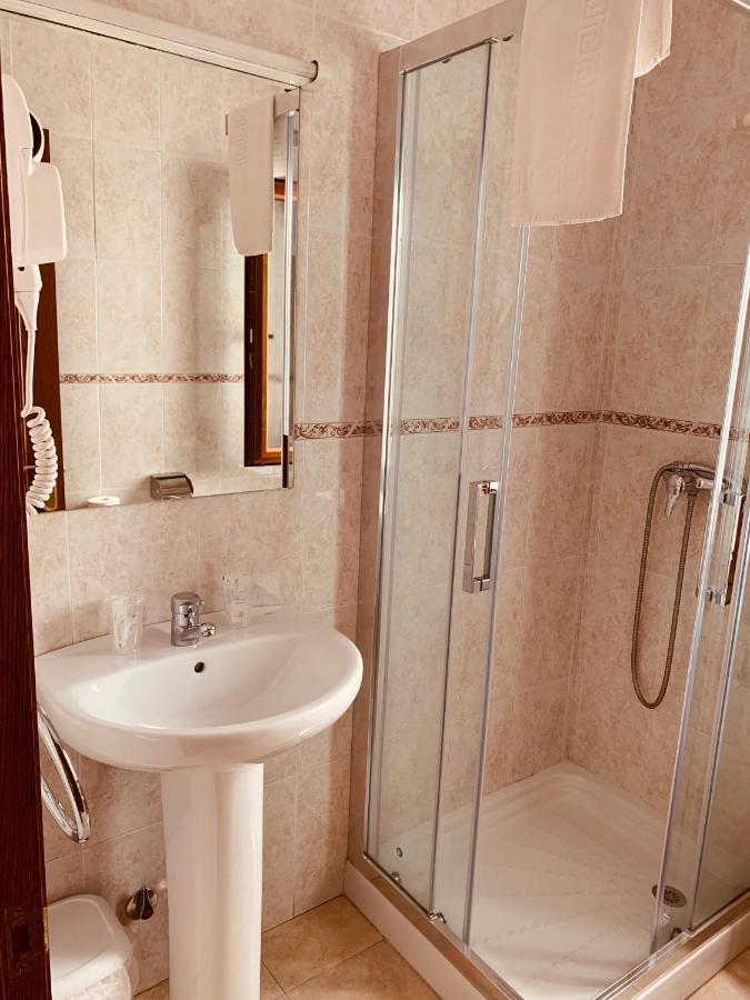 Hostal La Serna Hotel Potes Ngoại thất bức ảnh