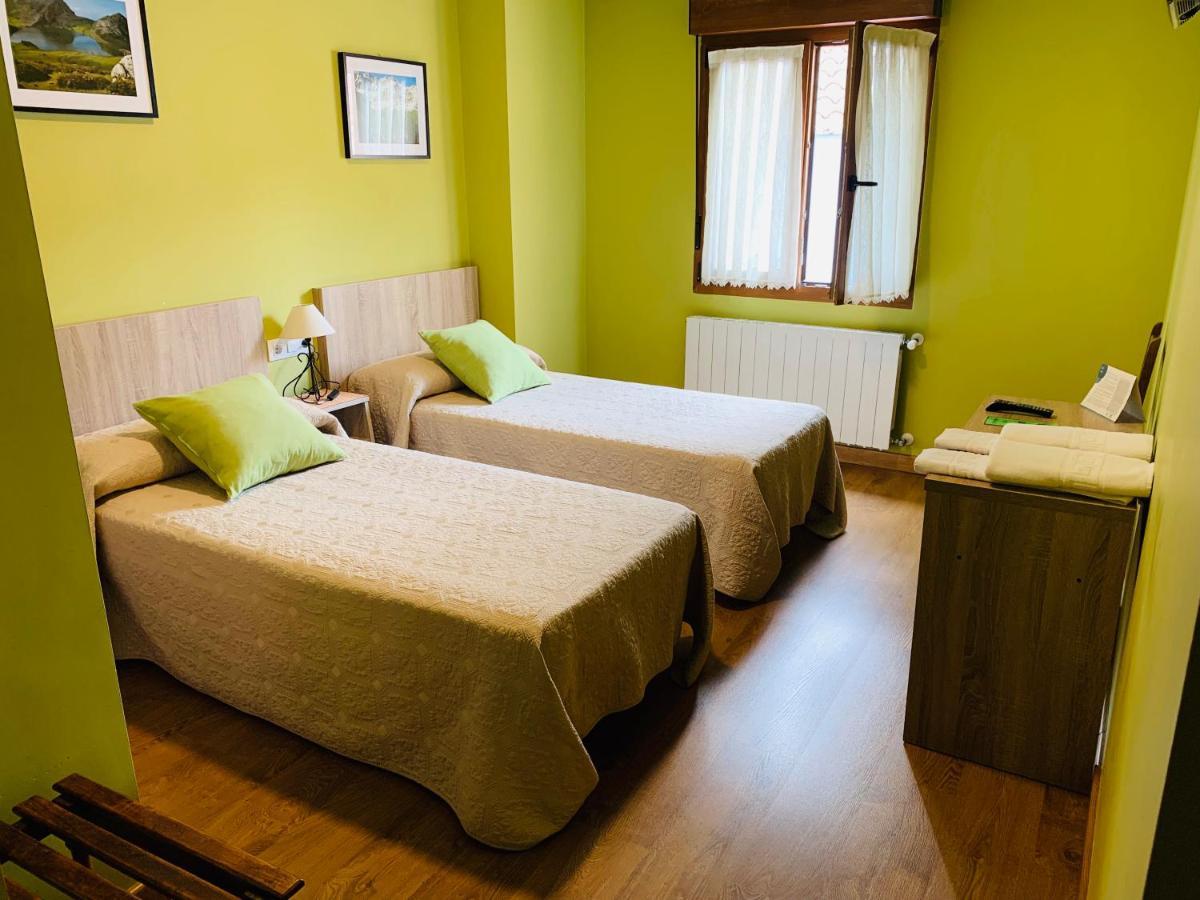 Hostal La Serna Hotel Potes Ngoại thất bức ảnh