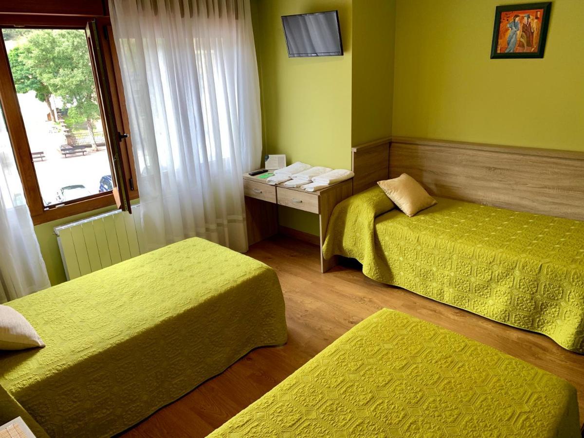 Hostal La Serna Hotel Potes Ngoại thất bức ảnh